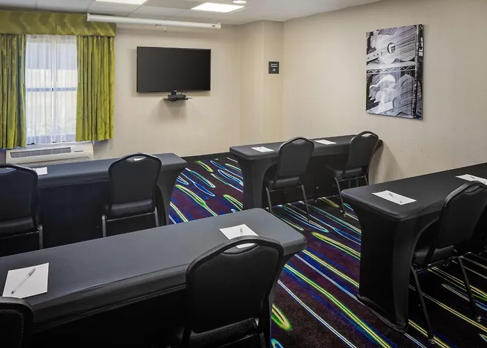 Hampton Inn & Suites Nashville / Airport